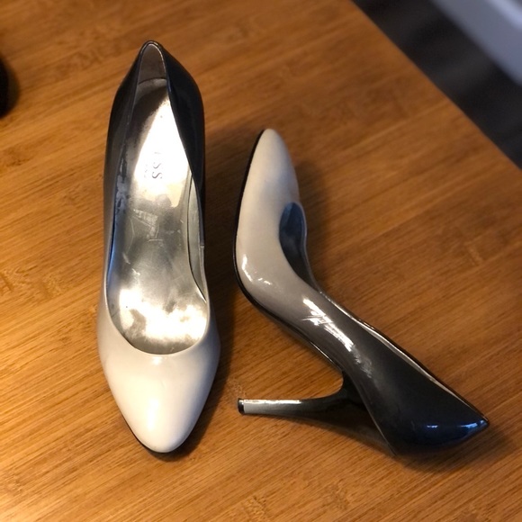 Women’s shoes size 8.5 - Picture 4 of 4